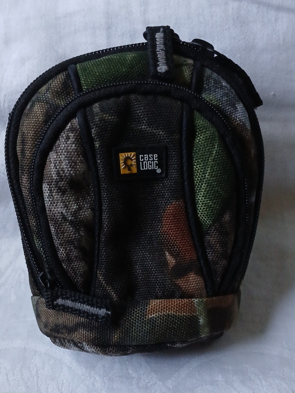 Case Logic Small Case With Strap Belt Loop Camo 5" X 4"